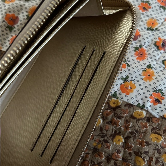 Kate Spade Metallic Gold Wallet/Clutch - Picture 12 of 15